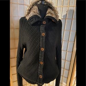 Ci Sono - blk acrylic fur sweater with faux fur collar, 2 pockets. Sz L